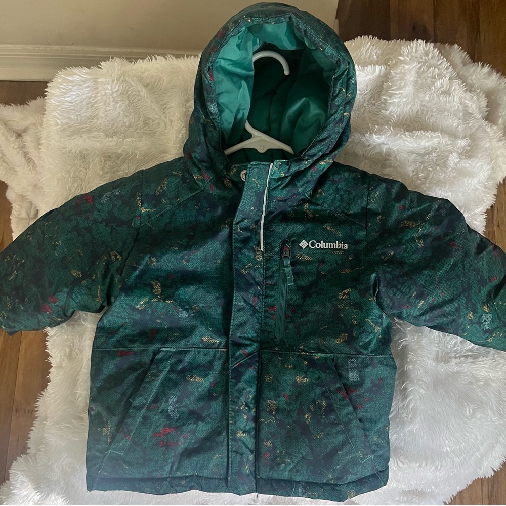 Toddlers puffer jacket for the winter time